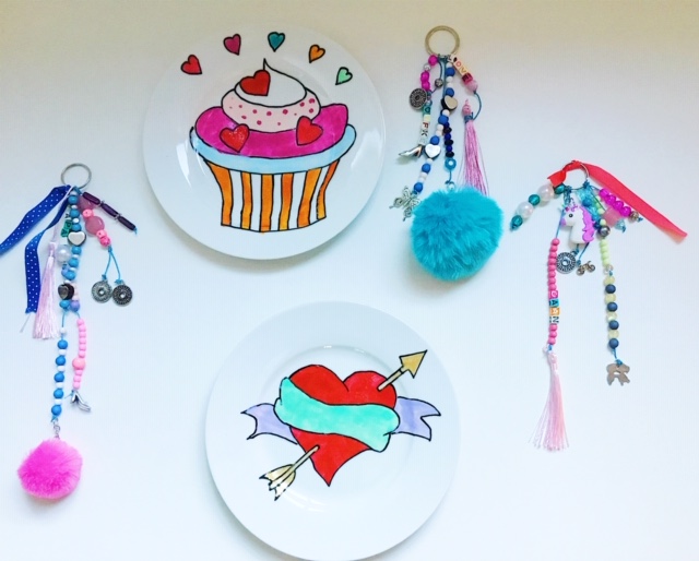 Workshop om een leuke sleutel hanger te maken en servies te beschilderen 